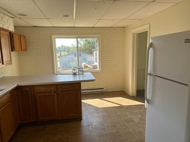 Building Photo - 16 N Washington St