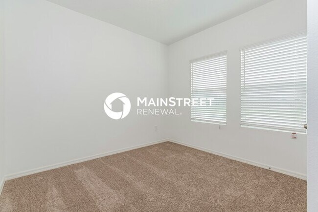 Building Photo - 3 Bedroom Pet-Friendly Home in Haines City, FL with Main Street Renewal