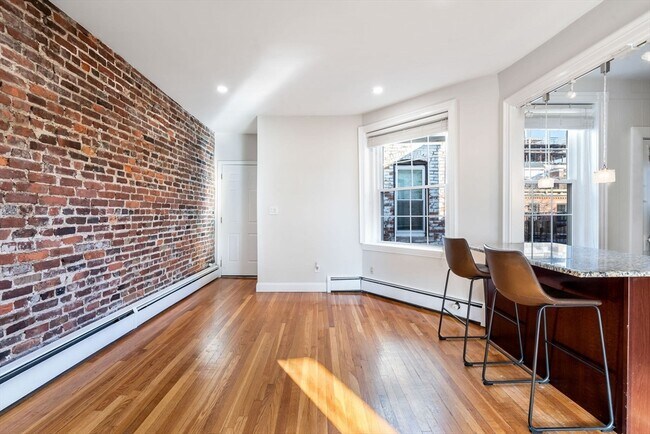 Building Photo - 80 Revere St