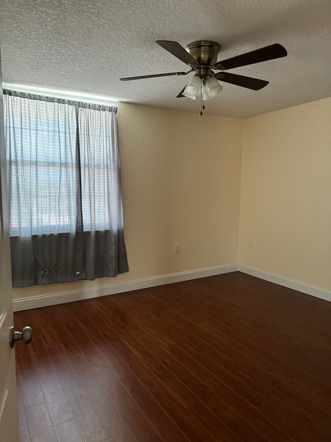 Building Photo - 3636 Whitehall Dr