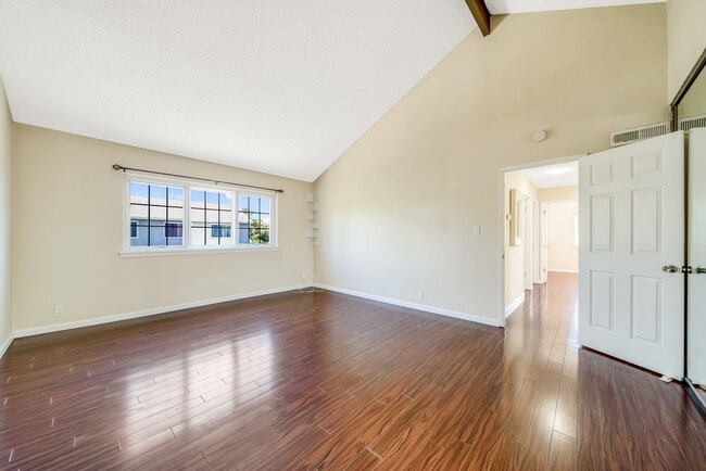 Building Photo - 35216 Wycombe Pl