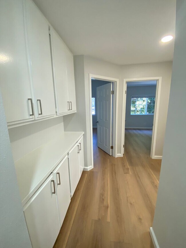 Building Photo - Completely Remodeled 2 Bedroom, 2 Bathroom...