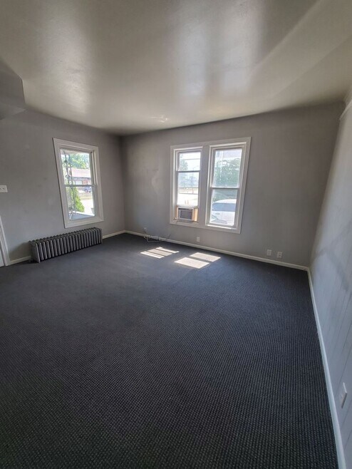Building Photo - 1501 S 84th St