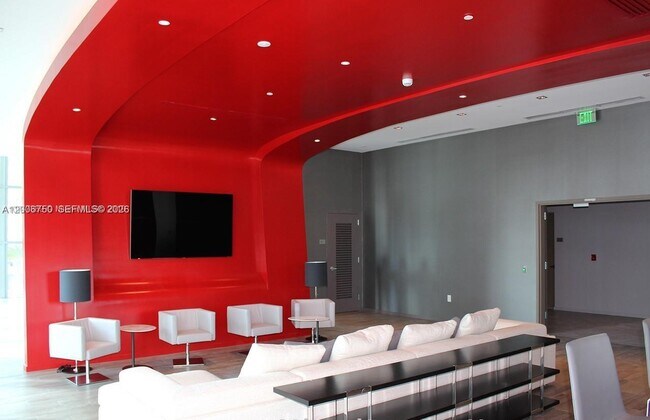 Building Photo - 1100 S Miami Ave