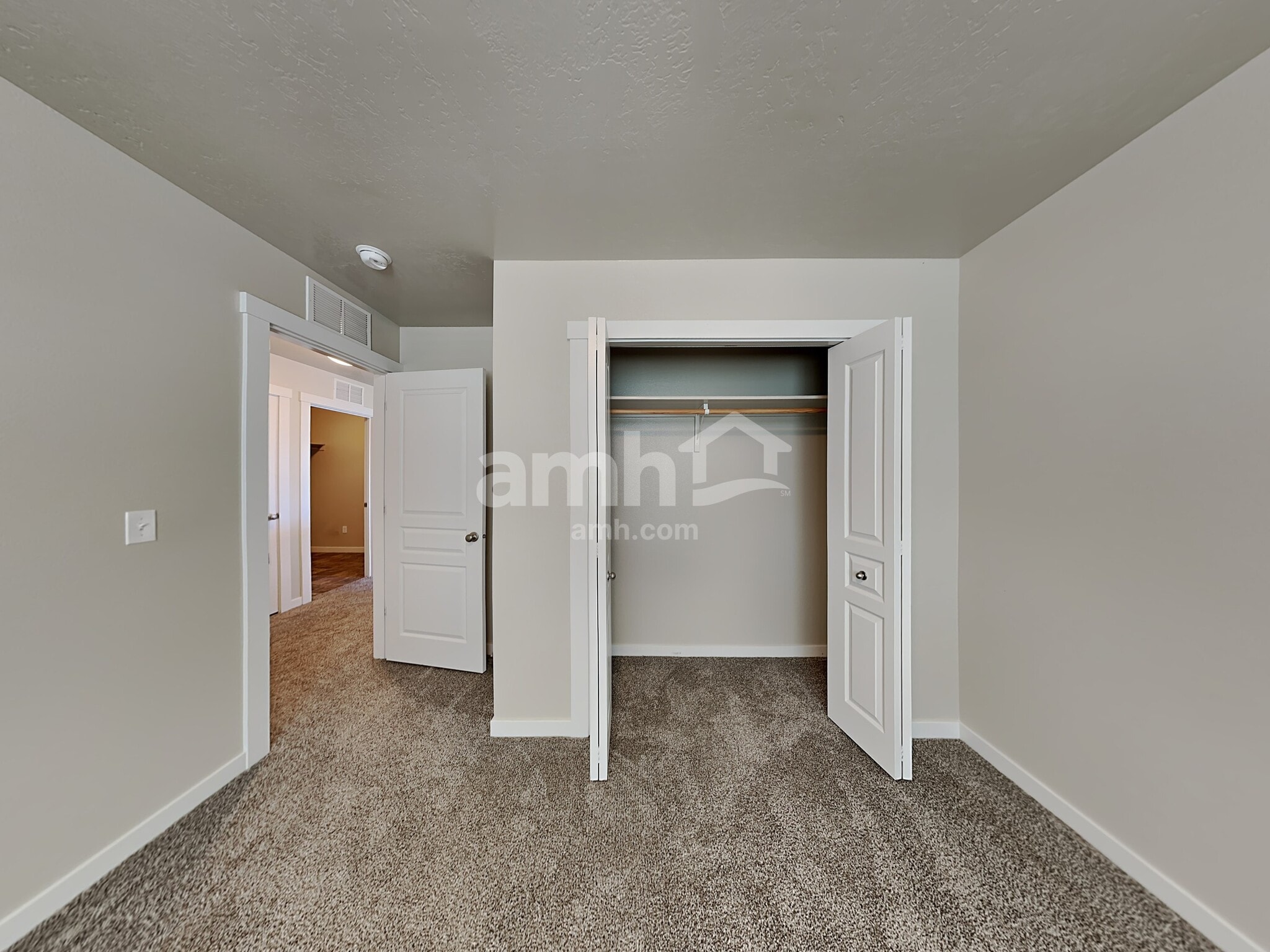 Building Photo - 676 N Keagan Way