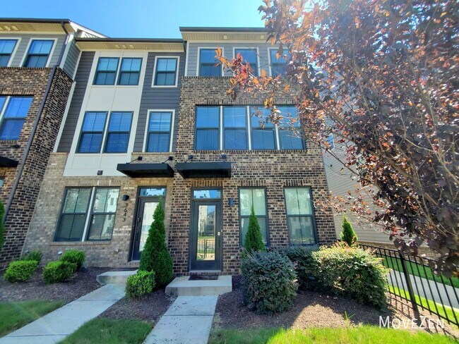 Building Photo - 3645 S Tryon St
