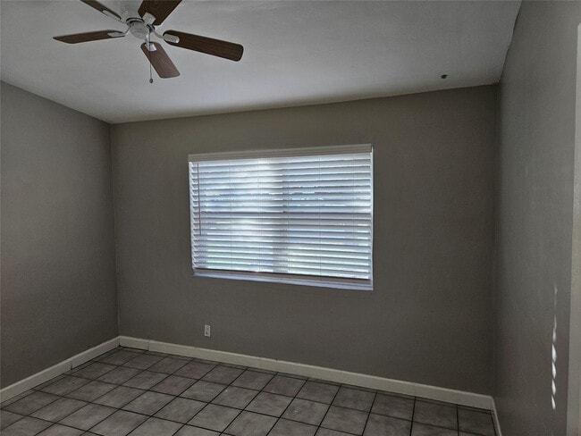 Building Photo - 2586 NW 58th Ave