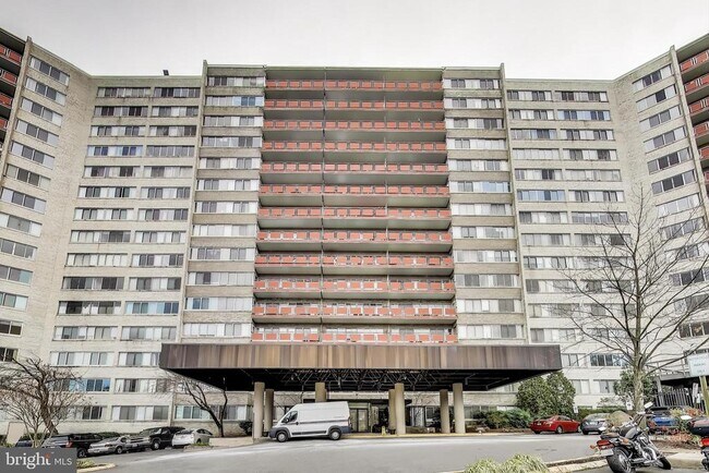 Building Photo - 5340 Holmes Run Pkwy