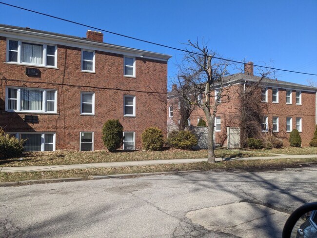 Building Photo - 1508 Luxor Rd