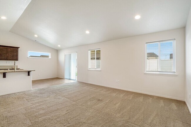 Building Photo - 4214 W Wood Ct