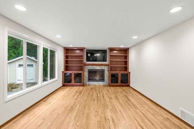 Building Photo - 3114 210th St SE