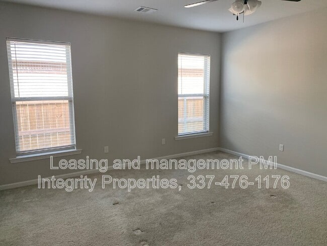 Building Photo - 201 St Caillin St