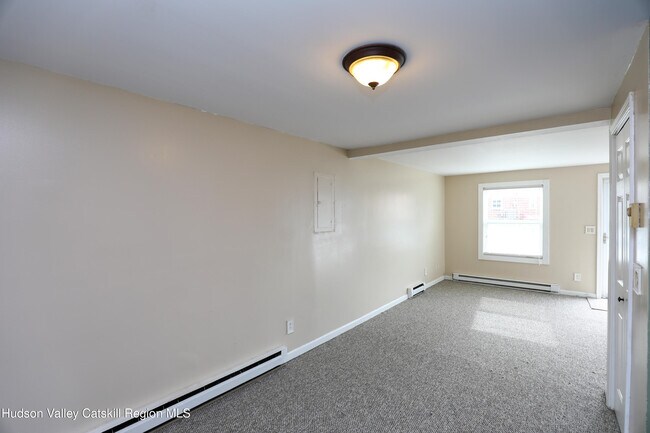 Building Photo - 120 Hinsdale St