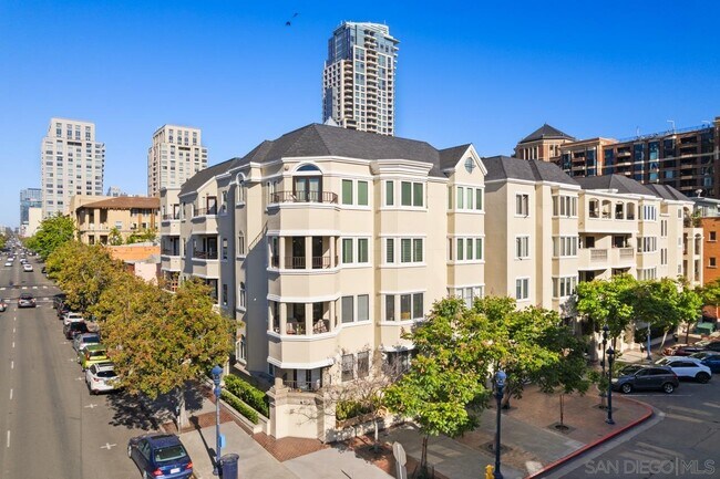 Building Photo - 655 Columbia St