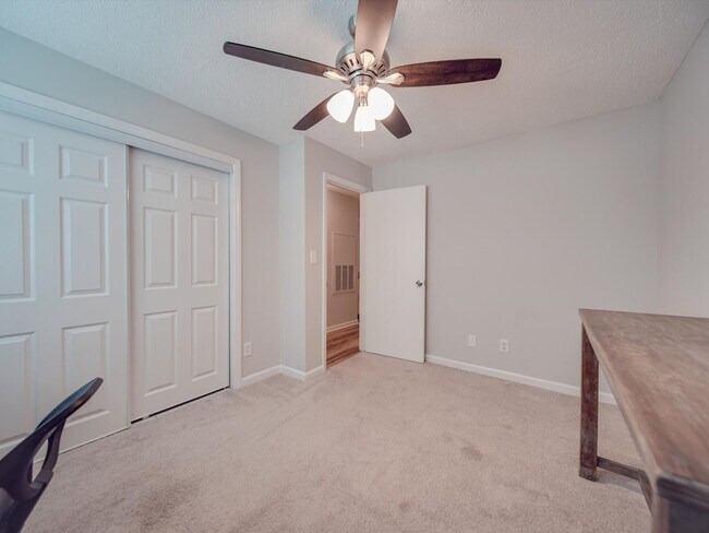 Building Photo - 1052 Churchill Downs Ct