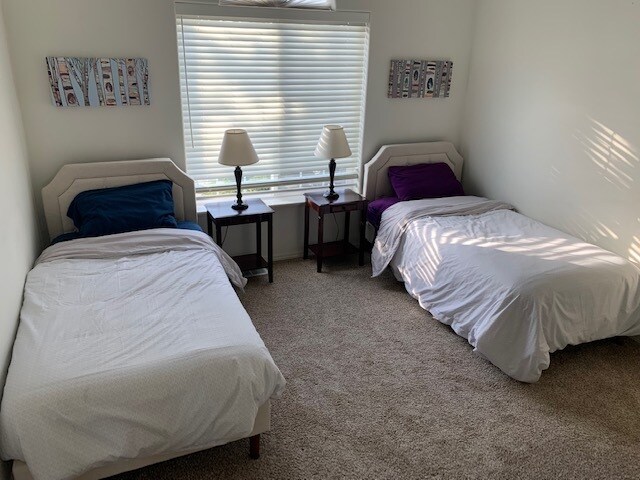 2 twins in room #3 - 11050 Solitude Cir