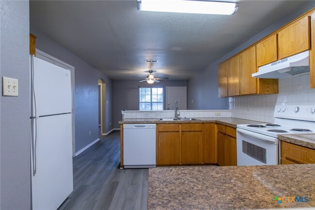 Building Photo - 3409 Toledo Dr