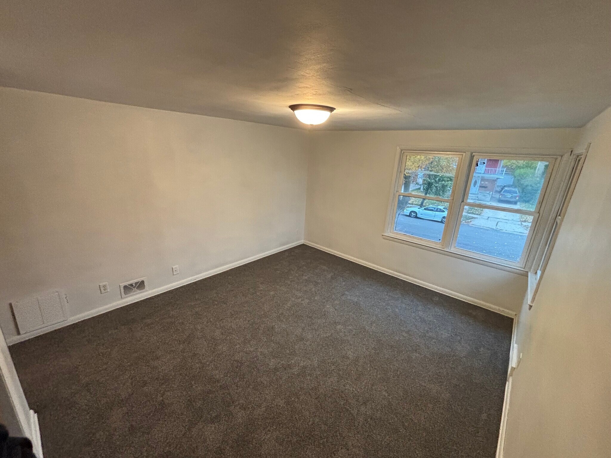 Building Photo - 4245 N 90th Ct