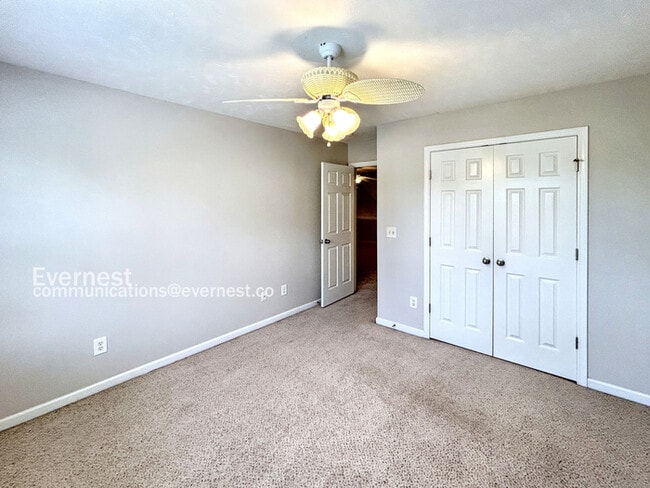 Building Photo - 102 Antler Ridge Cir