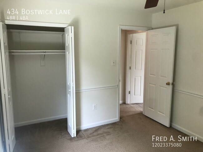 Building Photo - 434 Bostwick Ln