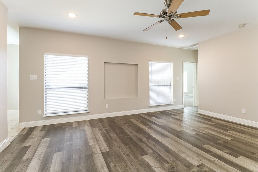 Building Photo - 1029 Primrose St