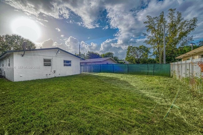 Building Photo - 5037 NW 5th Ave