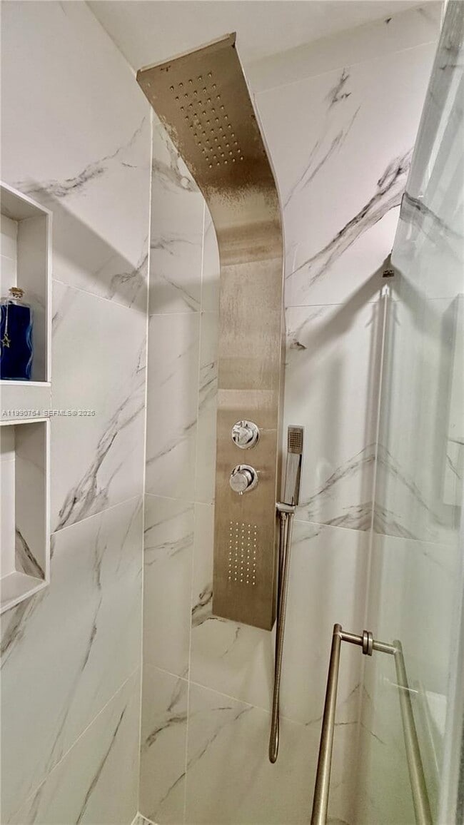 Building Photo - 1800 SW 87th Ave