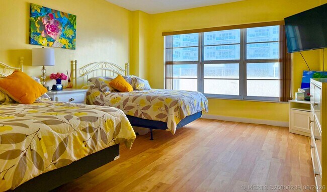 Building Photo - 3850 Galt Ocean Dr