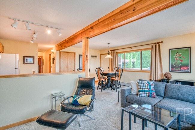Building Photo - Top Floor and Updated Home with Great View...