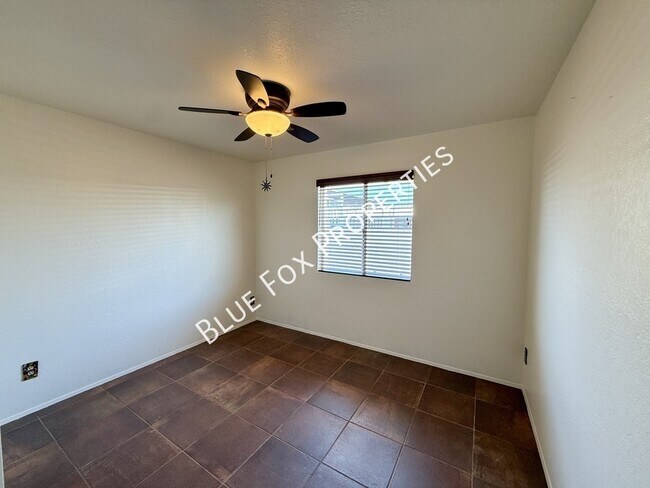 Building Photo - 7650 N Rasmussen Ave