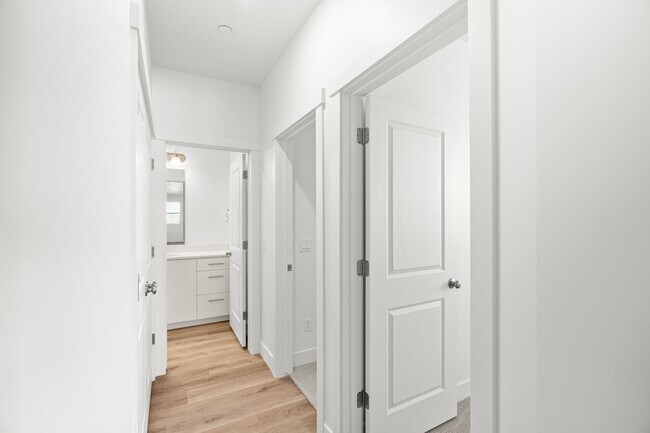 Building Photo - Desert Color Delight! NO APPLICATION FEE