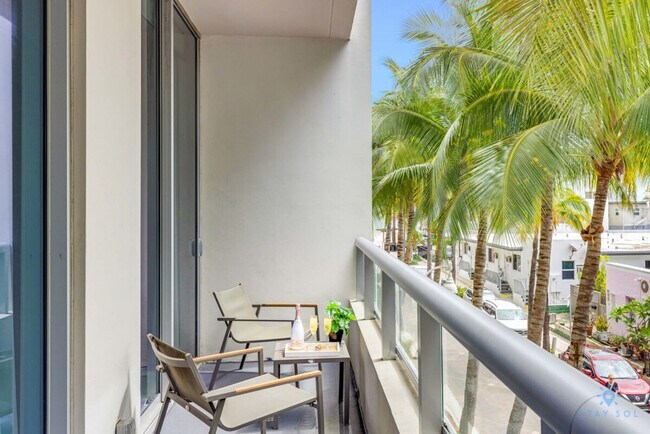 Building Photo - 777 N Ocean Dr