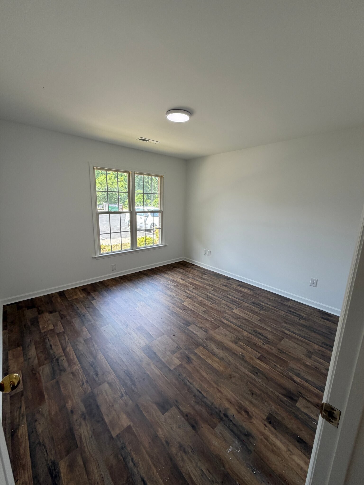 Building Photo - 326 Cedar St