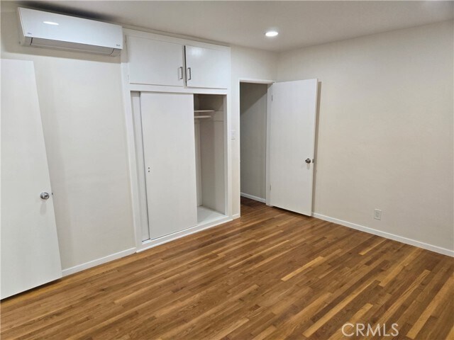 Building Photo - 14001 Dunrobin Ave