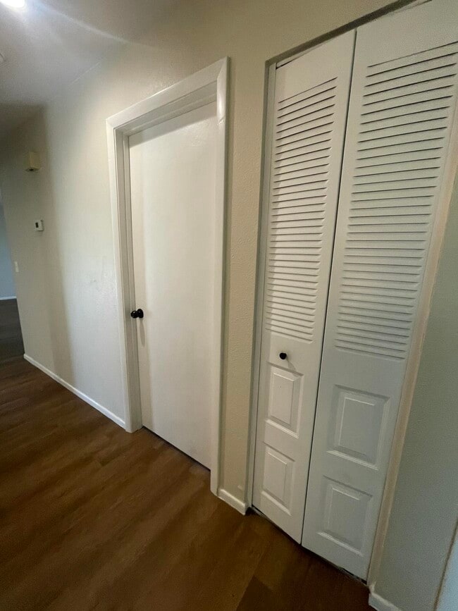 Building Photo - 1849 SE Rainier Rd