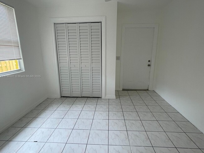 Building Photo - 4420 NW 60th St