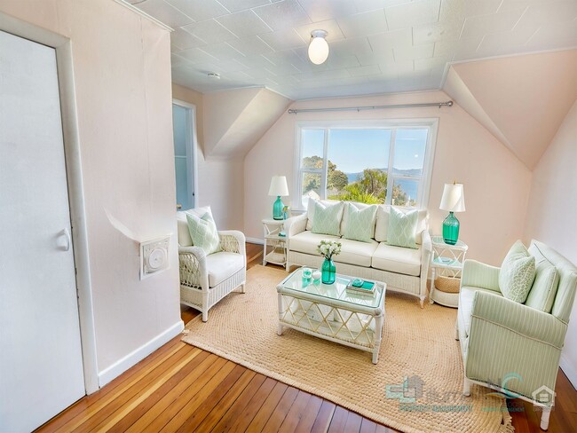 Building Photo - 3088 Felder uc