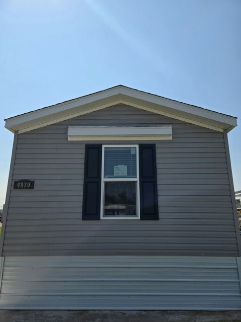 Building Photo - 4939 Michigan Dr