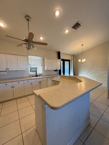 Building Photo - 3013 14th St SW