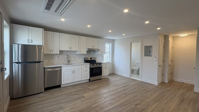 Building Photo - 5-12 Beach 130th St