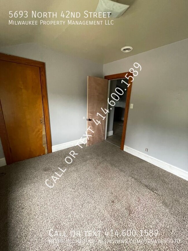 Building Photo - Affordable Upstairs 3 bedroom