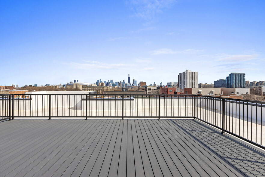 Building Photo - 204 S Leavitt St