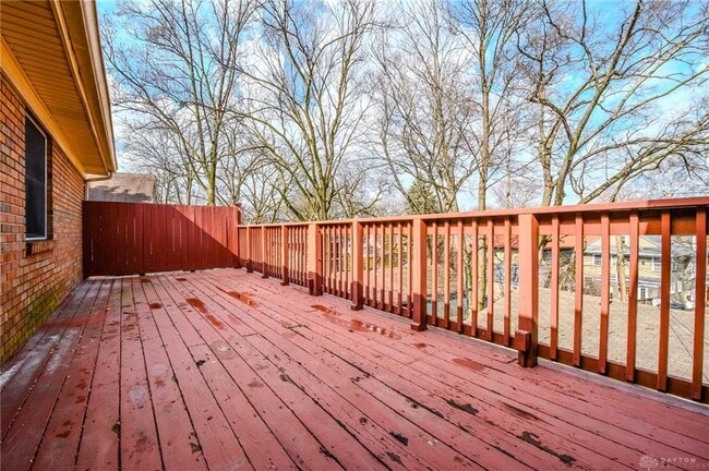 Building Photo - 121 E Schantz Ave