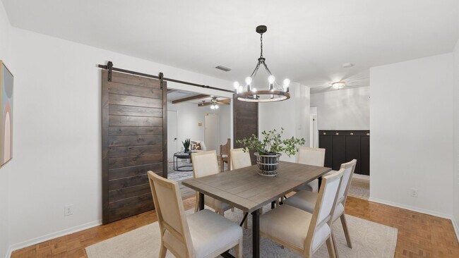Building Photo - Beautiful Home on Nearly an Acre in Helotes with Pool, Office & No HOA