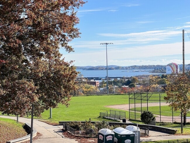 Building Photo - 156 Homes Ave