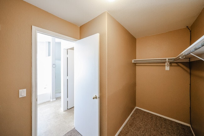 Building Photo - 14707 W Lupine Ln