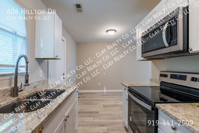 Building Photo - 606 Hilltop Dr