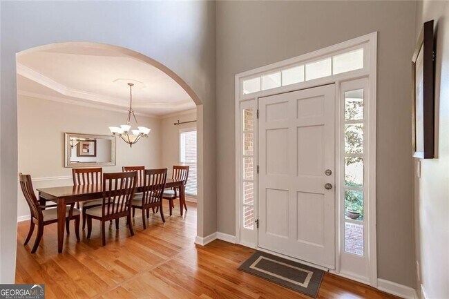 Building Photo - 651 Briarleigh Way