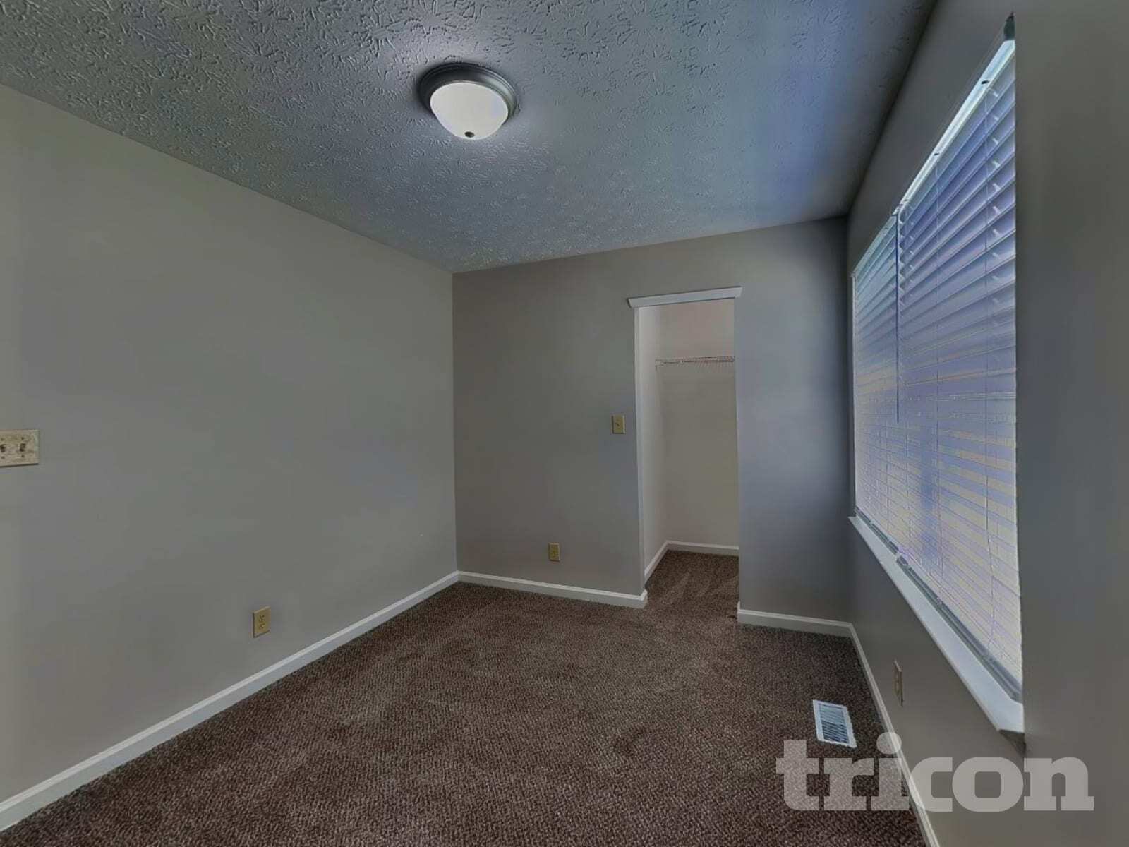 Building Photo - 5328 Waterton Lakes Dr