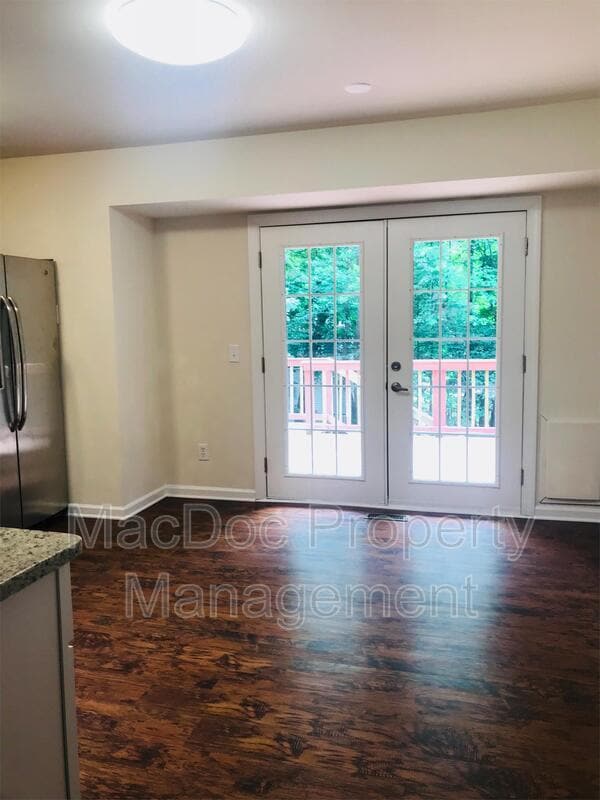 Building Photo - 10813 Heatherwood Dr
